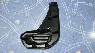 Заглушка переднего бампера правая G8 TOYOTA Hilux 52127-0K850