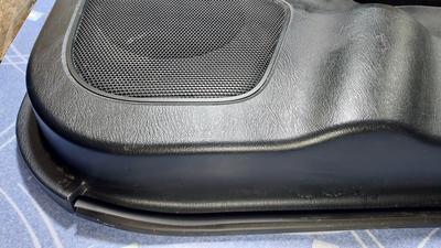 Обшивка двери передняя правая G7 TOYOTA Hilux 67610-0K010