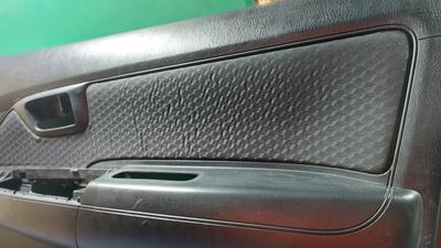 Обшивка двери передняя правая G7 TOYOTA Hilux 67610-0K010