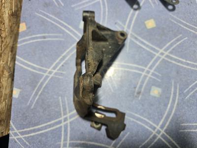 Кронштейн подогревателя охлаждающей жидкости 1GD TLC Prado 150 TOYOTA Land Cruiser Prado 150 87101-60020