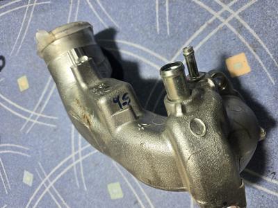 Патрубок турбины впускной G8 TOYOTA Hilux 17203-0E010