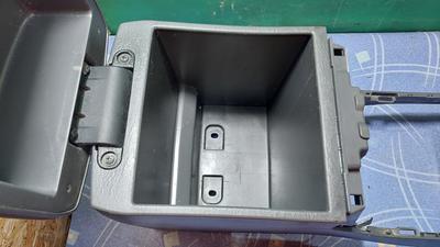 Подлокотник центральный G7 TOYOTA Hilux 58810-0K141-B1