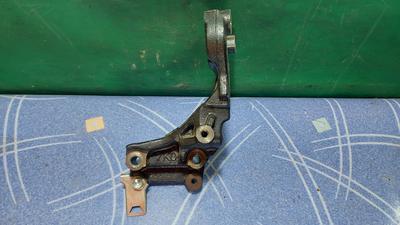 Кронштейн турбины двигателя 1GD-FTV TLC Prado250